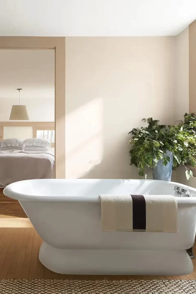 The-Effect-of-Light-on-Color - Wallauer's Paint Center BM_CT26_B15_Bathtub_FirstCrush
